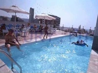 Avenida 4*