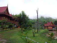 Lom Rak Resort 3*