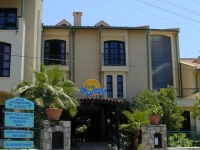 Club Turquoise 