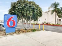 Motel 6 Carson 3*