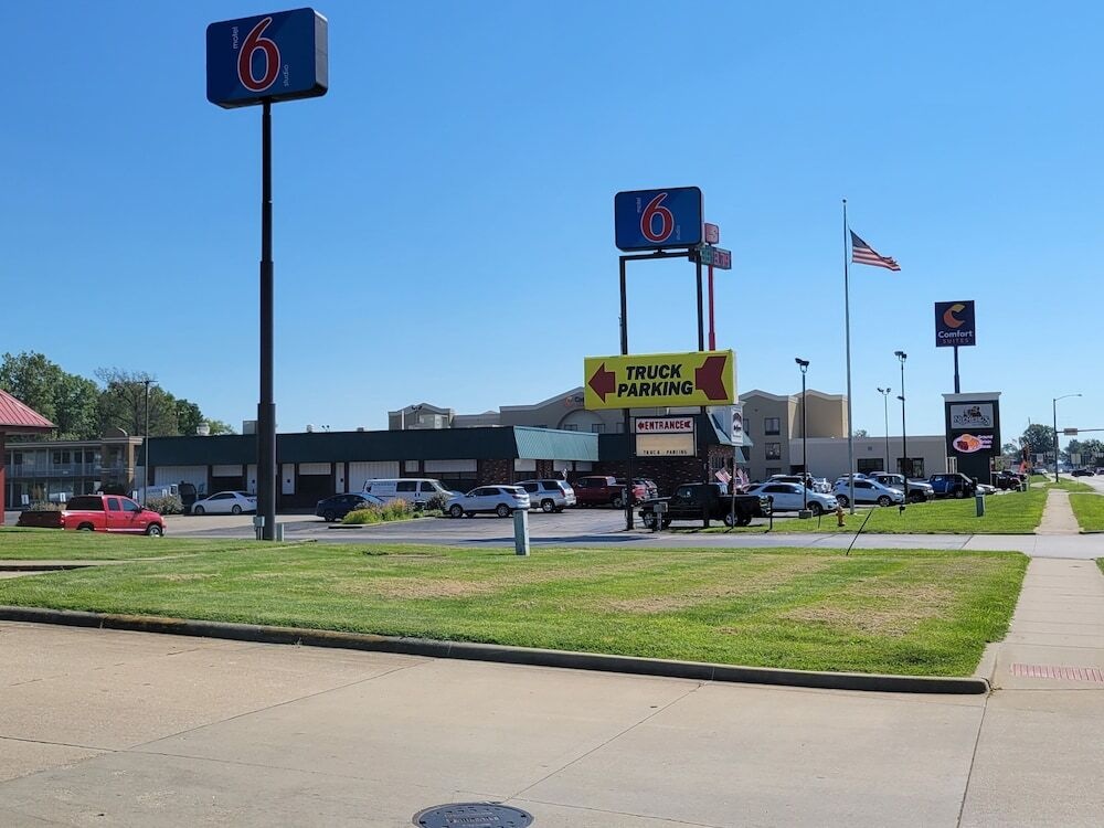Econo Lodge Effingham 2*