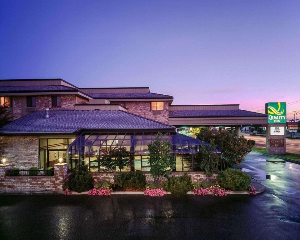 Quality Inn Oakwood 2*