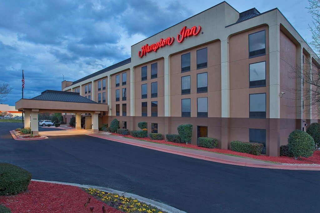 Hampton Inn Conyers 3*