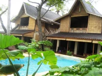 Lovina Beach Houses / Lovina Beach Houses V 3*