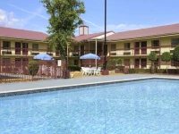 Days Inn West Memphis 2*