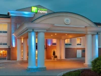 Holiday Inn Express Hotel & Suites Findley Lake 2*