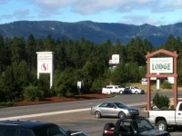 Stewart Lodge 2*