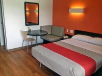 Motel 6 Conroe 1*