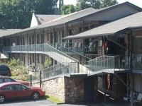Smokyland Motel 2*