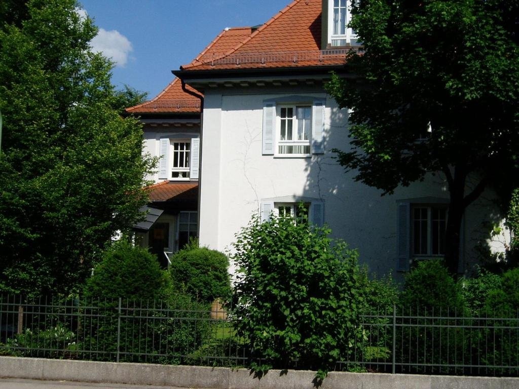 Villa am Schlosspark 3*