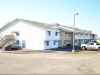 Luxury Inn & Suites Lincoln 2*
