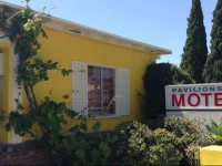 Pavilions Motel