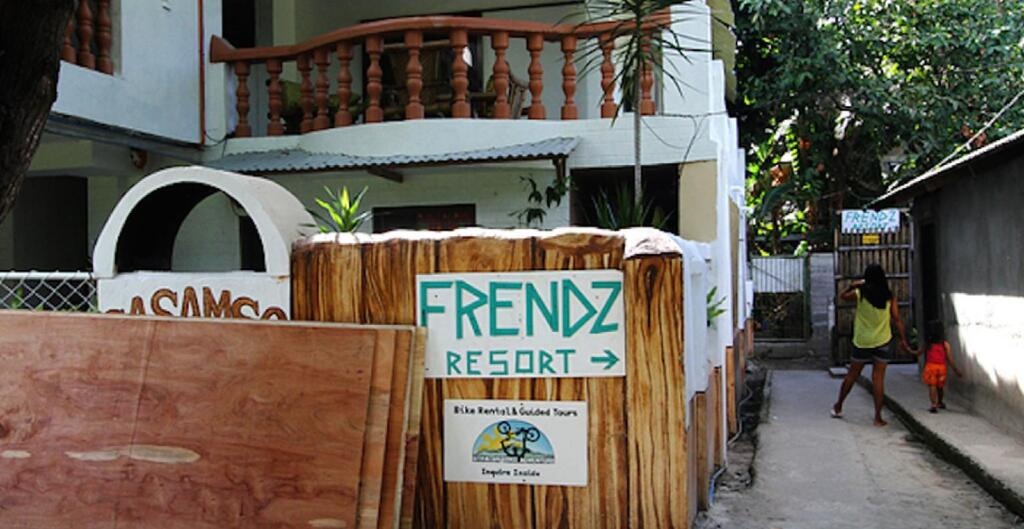 Frendz Resort Boracay 2*