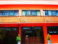 Focal Local Bed & Breakfast Bangkok 2*
