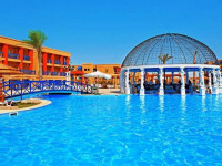 Titanic Palace &amp; Aqua Park Beach Resort