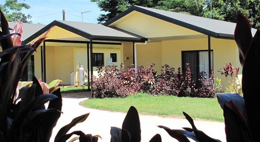 Atherton Holiday Park 3*