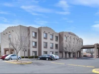 Comfort Suites Santa Fe 2*