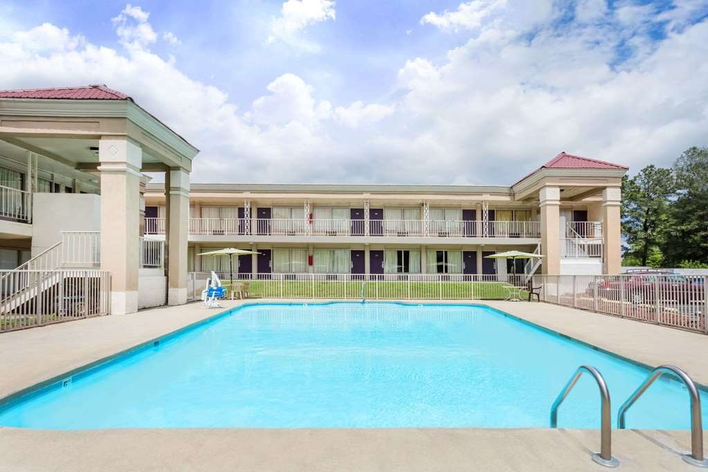 Days Inn Greensboro Airport 3*