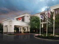 Hampton Inn Linden 3*