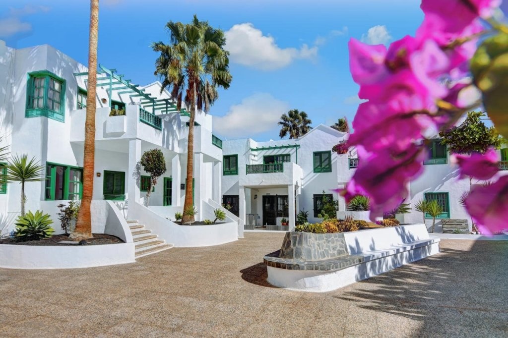 Luz y Mar Apartments 2*
