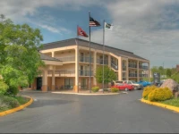 Quality Inn Merchants Drive 2*