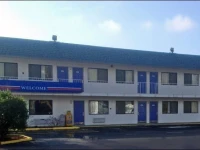 Motel 6 Russellville 1*