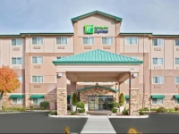 Holiday Inn Express Medford 2*