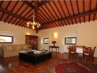 Florence View Apartments 