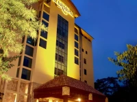 Harmoni Suites Hotel 4*