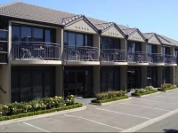 Azena Motel 4*