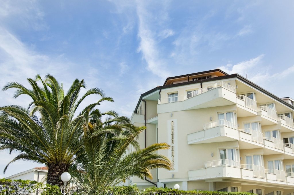 Grand Hotel 4*