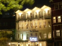 Daphins Hotel 