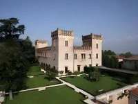 Relais Castello Bevilacqua 4*