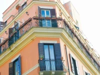 Golden Rooms 