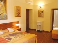 Tamaras suites 