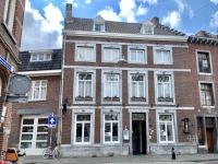 Au Quartier 3*