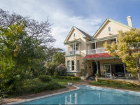 Hacklewood Hill Country House