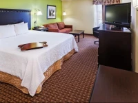 Hampton Inn Conway 3*