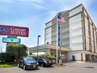 Comfort Suites at Woodbridge 3*