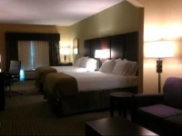 Holiday Inn Express Baton Rouge North 2*