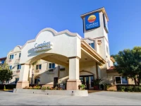 Comfort Inn & Suites Near Temecula Wine Country 2*