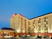 Hampton Inn Boston - Logan Airport 3*