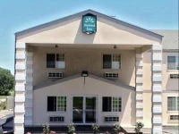 Highland Inn Peculiar 2*