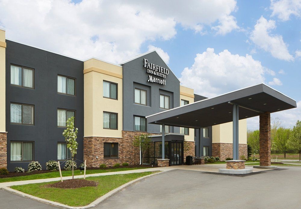 Fairfield Inn Rochester East 3*