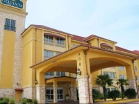 La Quinta Inn & Suites Bryant 3*