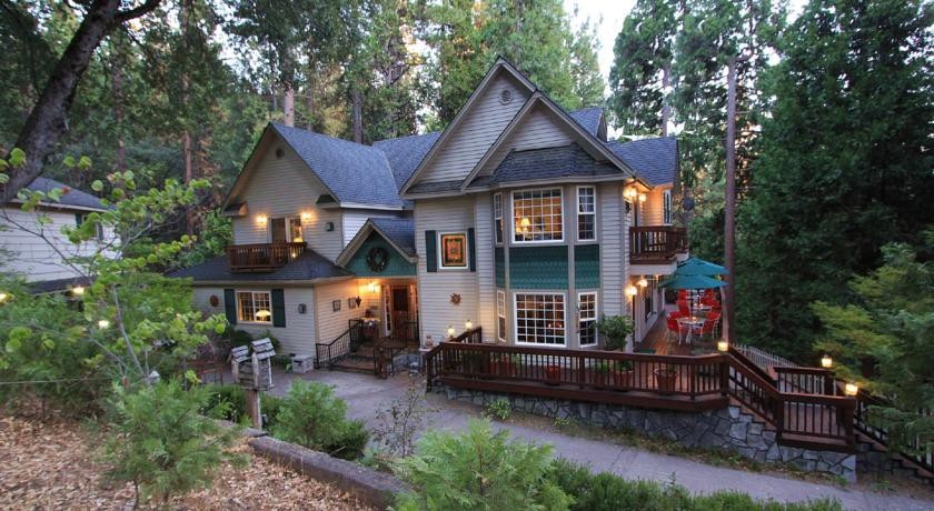 McCaffrey House Bed and Breakfast Inn 4*