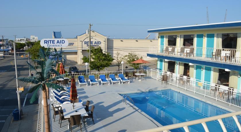 Royal Court Motel 2*