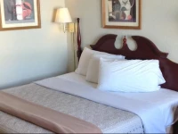 Knights Inn Peru 1*