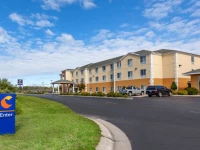 Comfort Suites Escanaba 2*