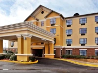 Holiday Inn Express Hotel & Suites Byron 2*